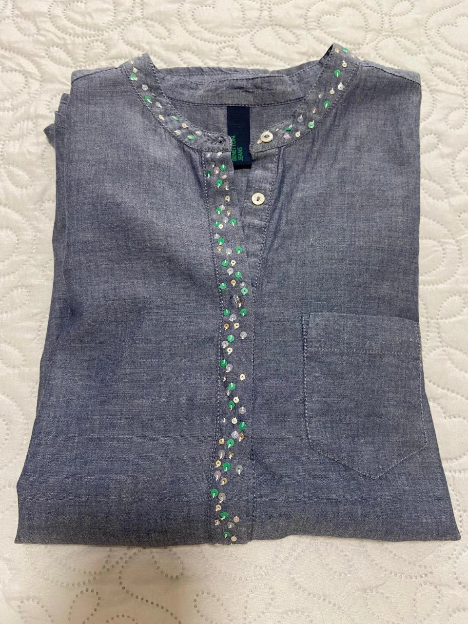 Blusa azul estilo vaquero con cuello mao y lentejuelas. Benetton. Talla S – photo 9